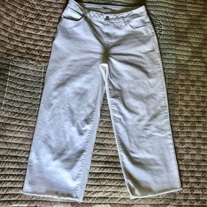 Old navy white high waisted crop pants size 10